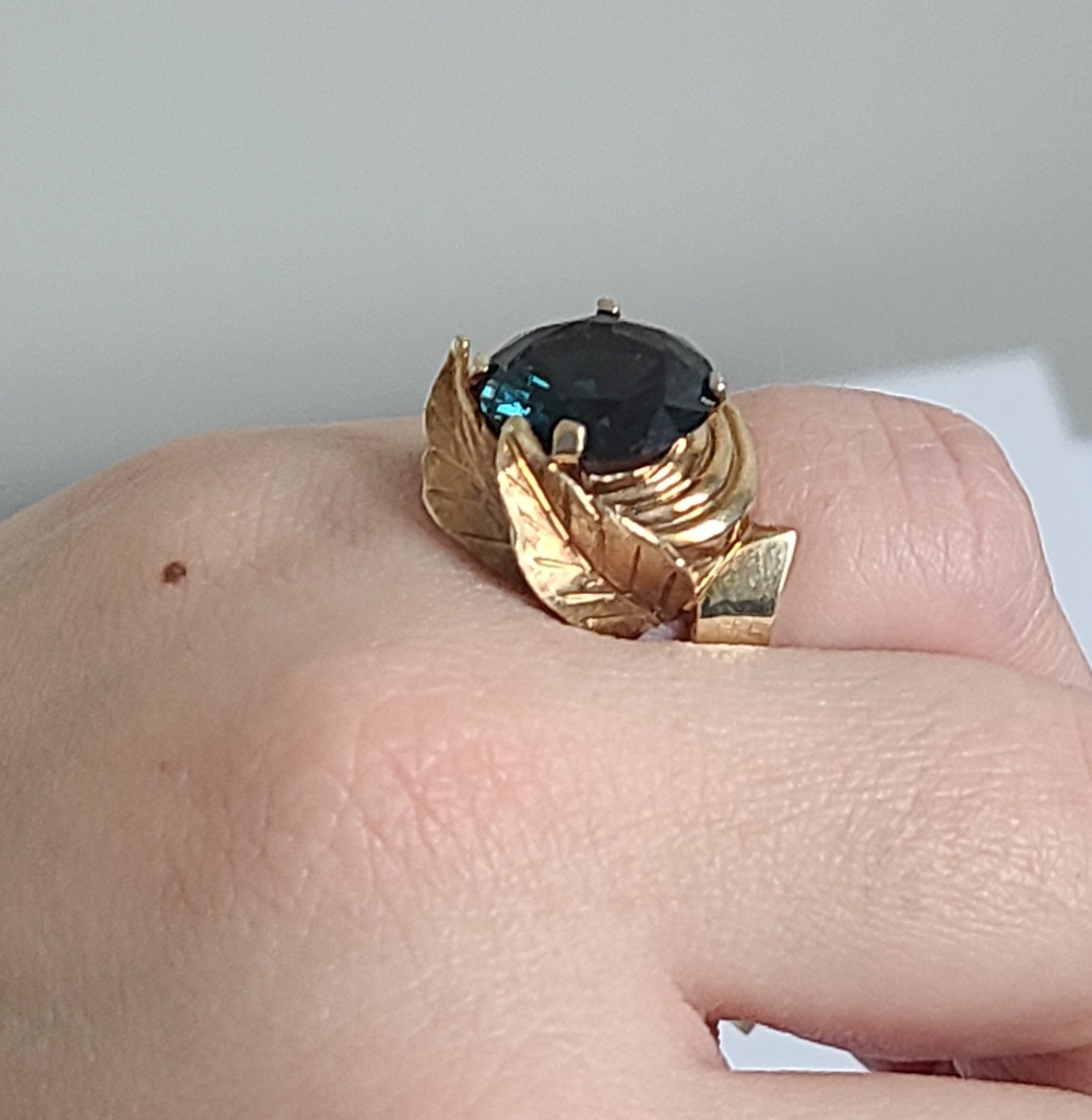 Vintage Bold Luxury 10K Gold Green Tourmaline Greco Roman Leaf Statement Ring - Picture 7 of 10